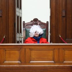 Judge jugement amis